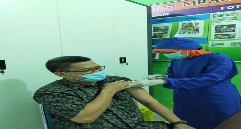 Vaksinasi Guru dan Karyawan MTsN1 Demak